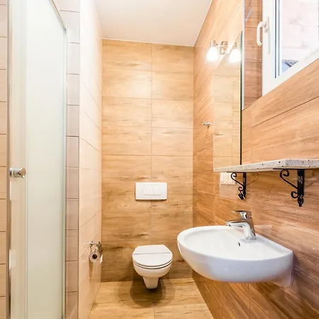 Schronisko Pttk Orlica シュツァブニツァ