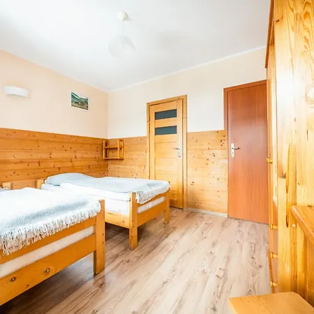 Schronisko Pttk Orlica ゲストハウス