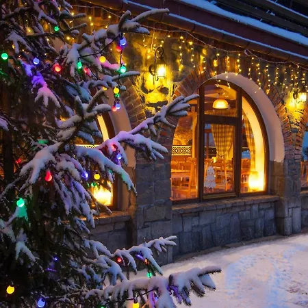 ゲストハウス Schronisko Pttk Orlica シュツァブニツァ